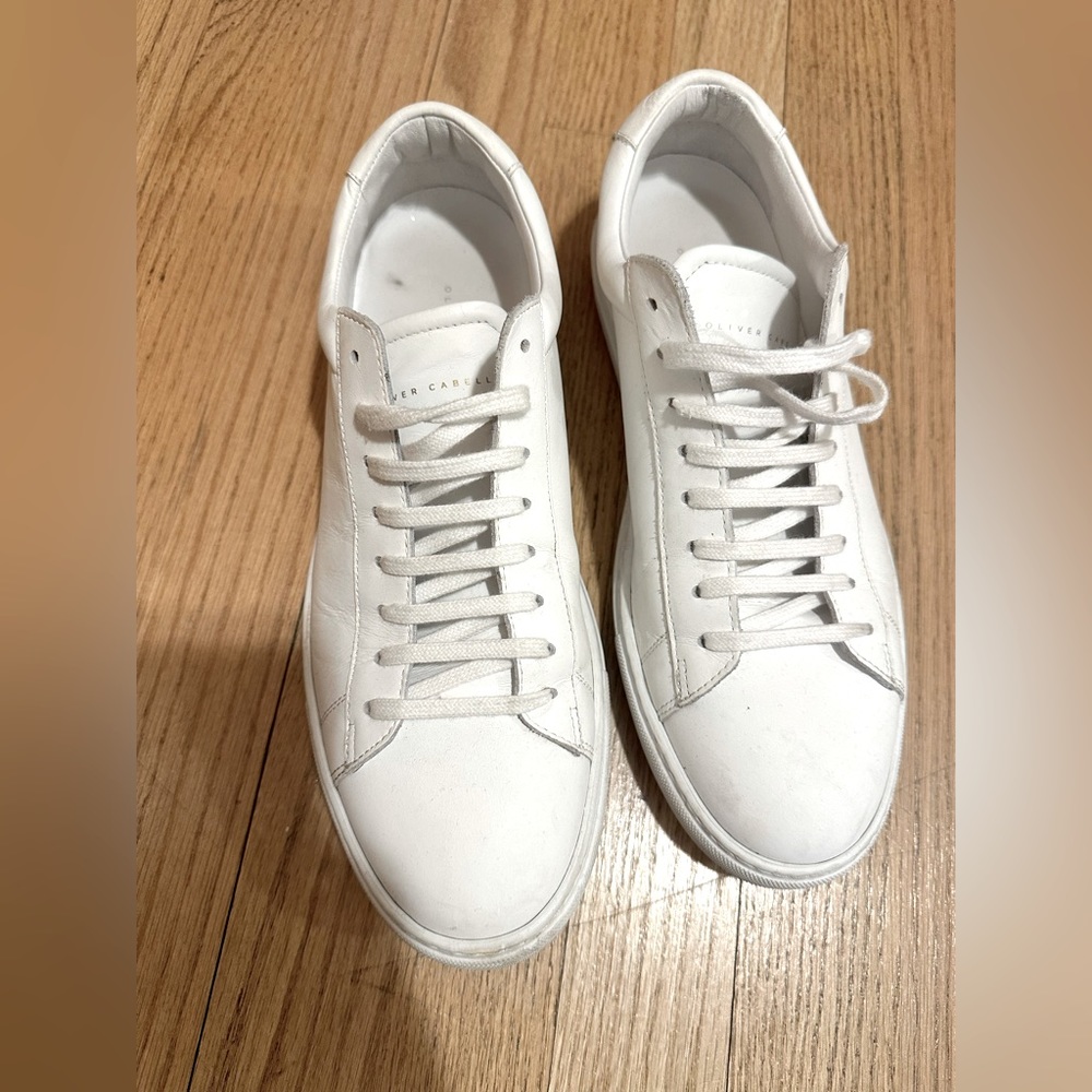 Oliver Cabell Women’s white sneakers